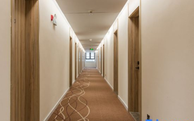 HanTing Hotel (Shangrao Guangfeng International Trade City)