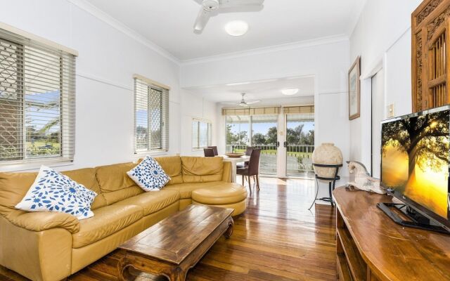 Oceanfront Beach House on Marine Parade