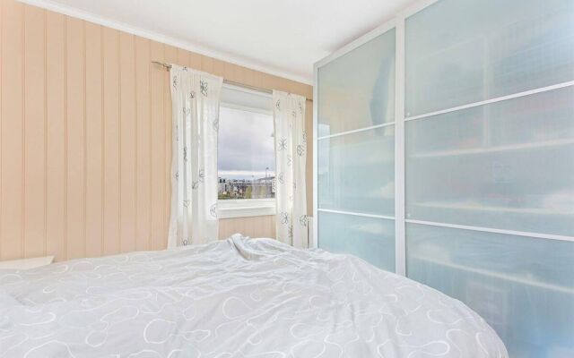 StayPlus 3BR City Apartment With Garden