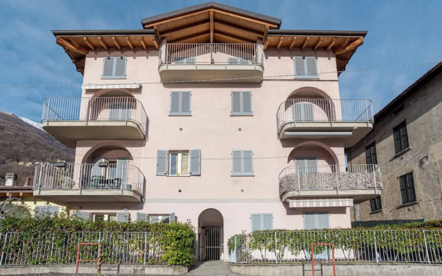 Pianello Charming Lake View