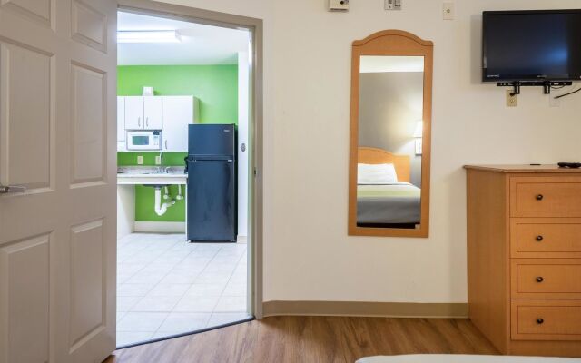 OYO Townhouse Sulphur, LA Extended Stay