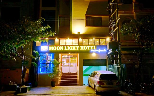 Golden City Light Hotel