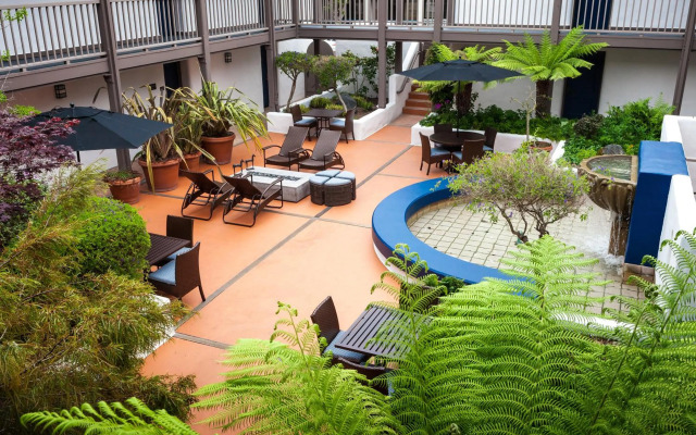 Hotel Pacific