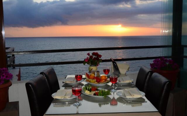Sunday Beach Hotel
