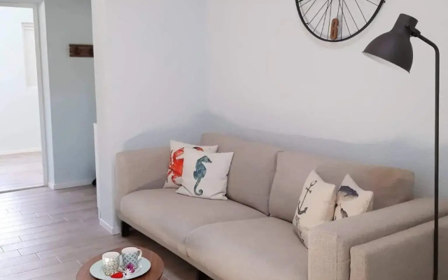 House Sidro, Stari Grad
