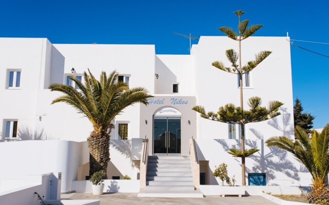 Nikos Hotel