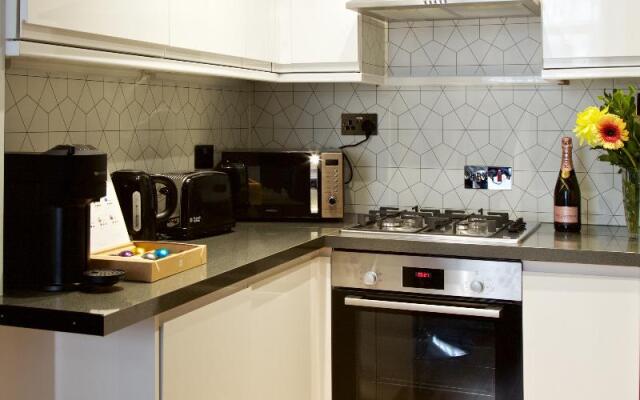 Avari Apartments - Winchester Collection