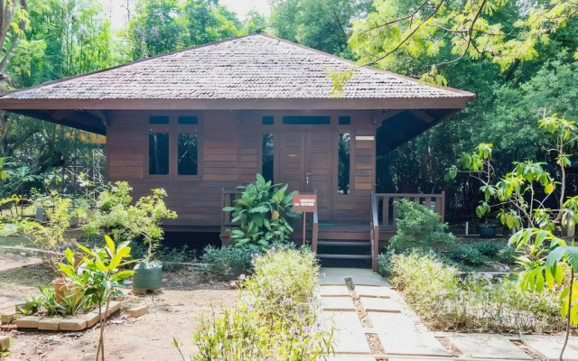 RedDoorz Resort @ Taman Wisata Mangrove