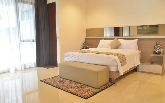 Chamomile Hill View 6BR Villa pool and movie room