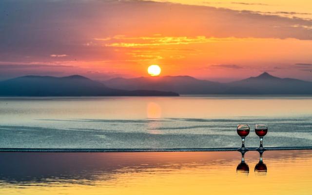 Villa with Striking views over the infinity Pool