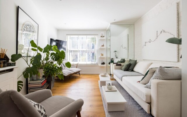 Unique Light-filled House - Primrose Hill