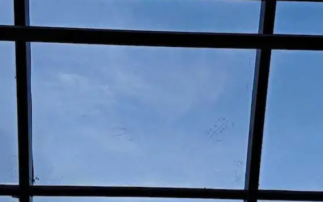 XTSY Travellers Hostel