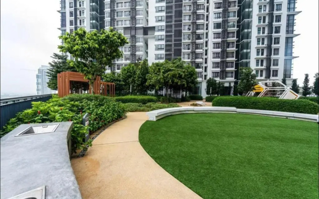 Teratak Azah @ Eclipse Residence Duplex 3R2B