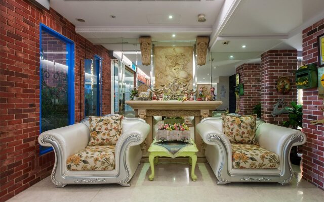 Liz Hotel