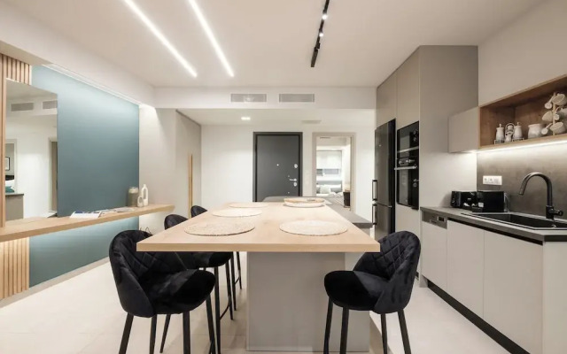 Exceptional Acropolis Suite by Cloudkeys
