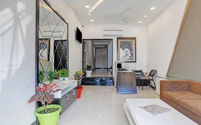 Treebo Grand Euro Pipliyahana Square