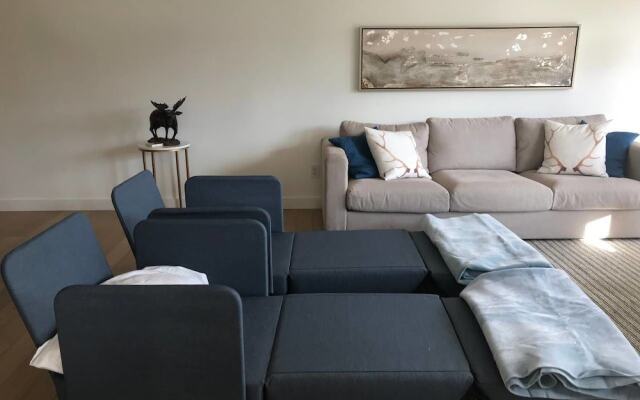 Huge 3 Bedroom Condo With a View