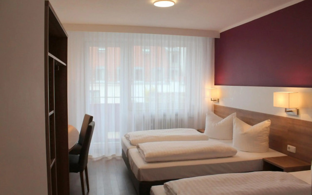 Hotel S16