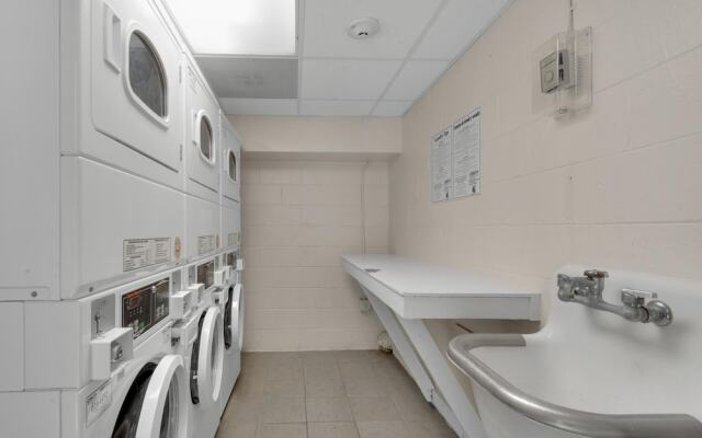 Regency Towers 405 West