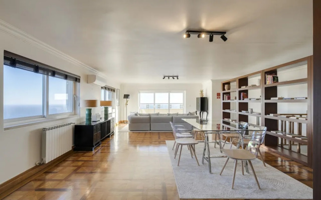 Coastline Arrabida Villa by Cadenzalux