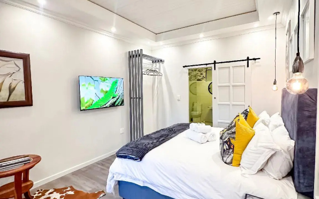 Spacube Luxury Suites and Spa