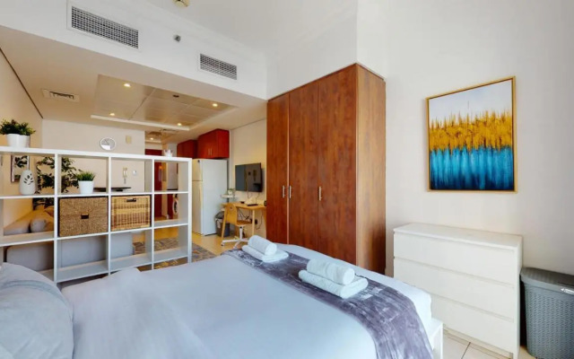 LV13 - Elegant Studio in Lake View Tower