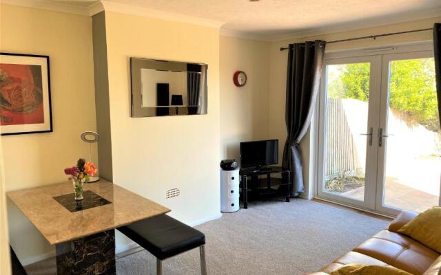 Luxury Suntrap in Private Complex St Leonards