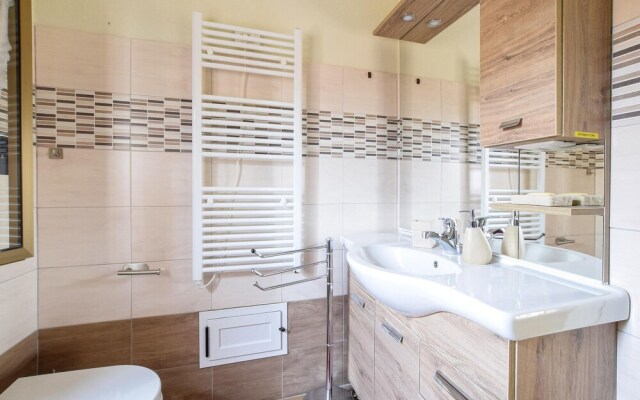 Nice Apartment in Posada With Wifi and 3 Bedrooms