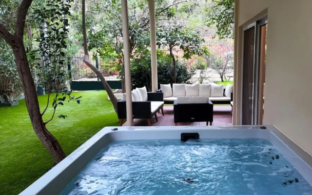 4BD Apartment With Outdoor Jacuzzi Garden