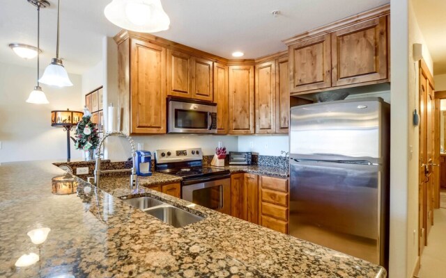 Central Fraser Condo 8 Mi to Winter Park Ski!