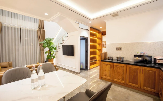 La Fleur Premium Central Apartment