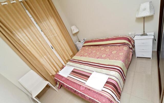 Apartamentos Carlton VyB