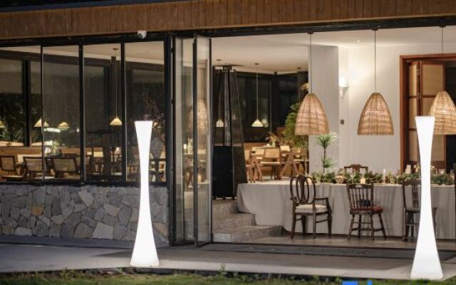 Yunfu Banshan Holiday Homestay