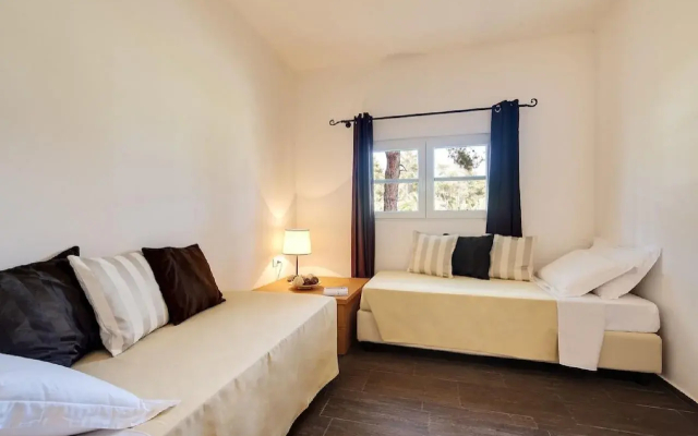 Hydra Beach Resort