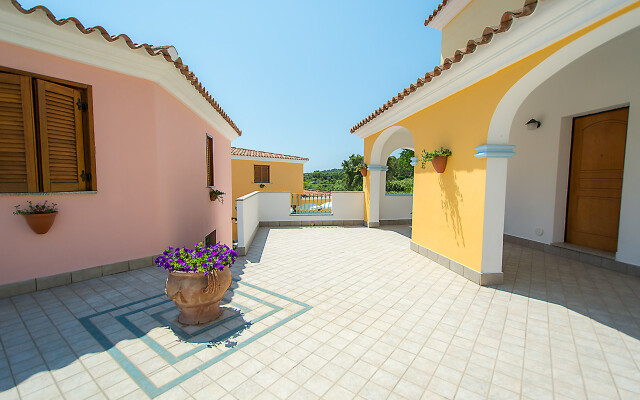 Cala Viola Residence con piscina