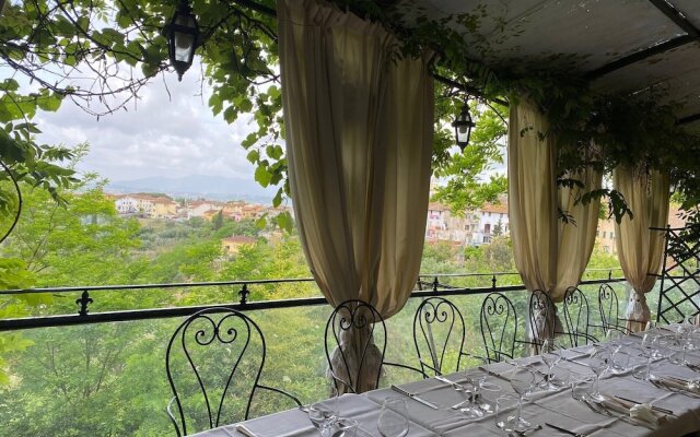 Quattro Gigli Palace