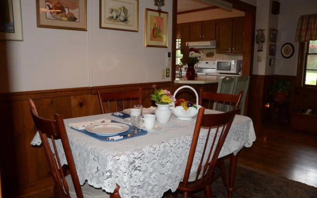 Red Cardinal Bed and Breakfast