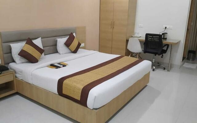 OYO 14745 Veeraj Suites