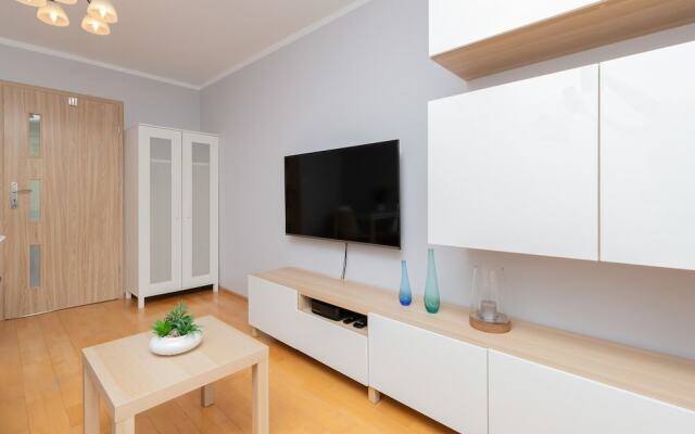 Cozy Apartament Redłowo by Renters