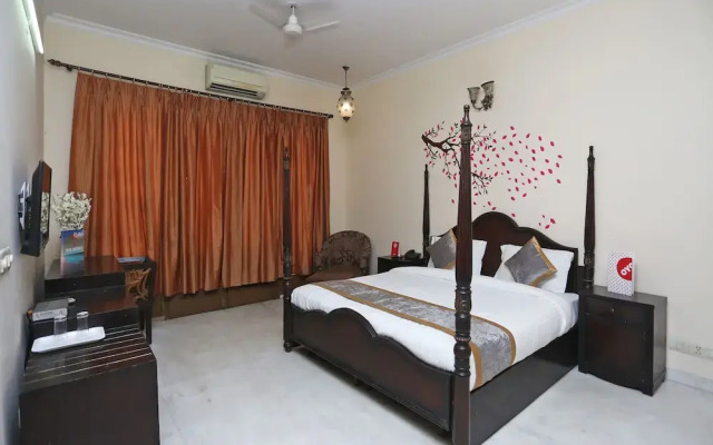 The Red Orchid By OYO Rooms
