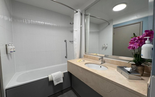 ORIDA Hotels Newbury