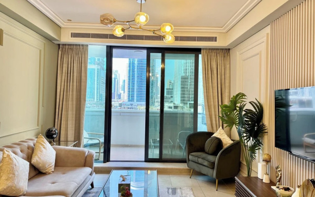 Cosmos Living 1 BR Suite Near Dubai Mari