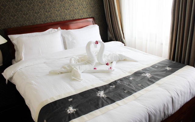 Halong Phoenix Cruiser – Guest Rooms – Ha Long