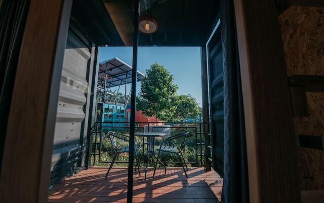 Kipbox hotel trang