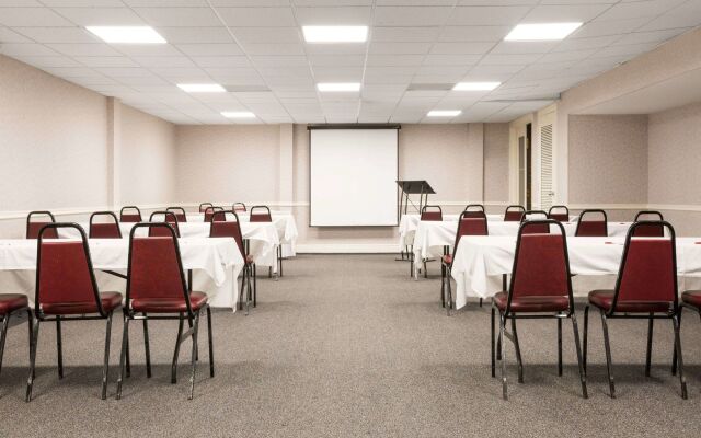 Ramada Hotel & Conference Center by Wyndham Paintsville