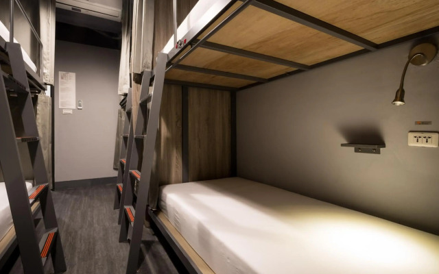 Taipei Travelers International Hostel
