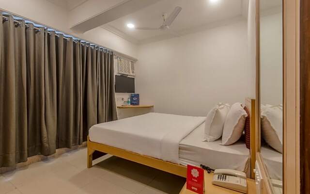 OYO Flagship 572 Santacruz West