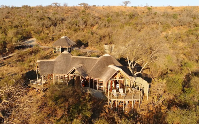 Nambiti Plains Private Game Lodge