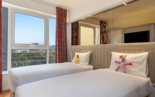Triton Hotel