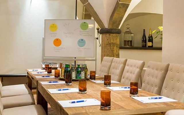Hotel am Helmwartsturm